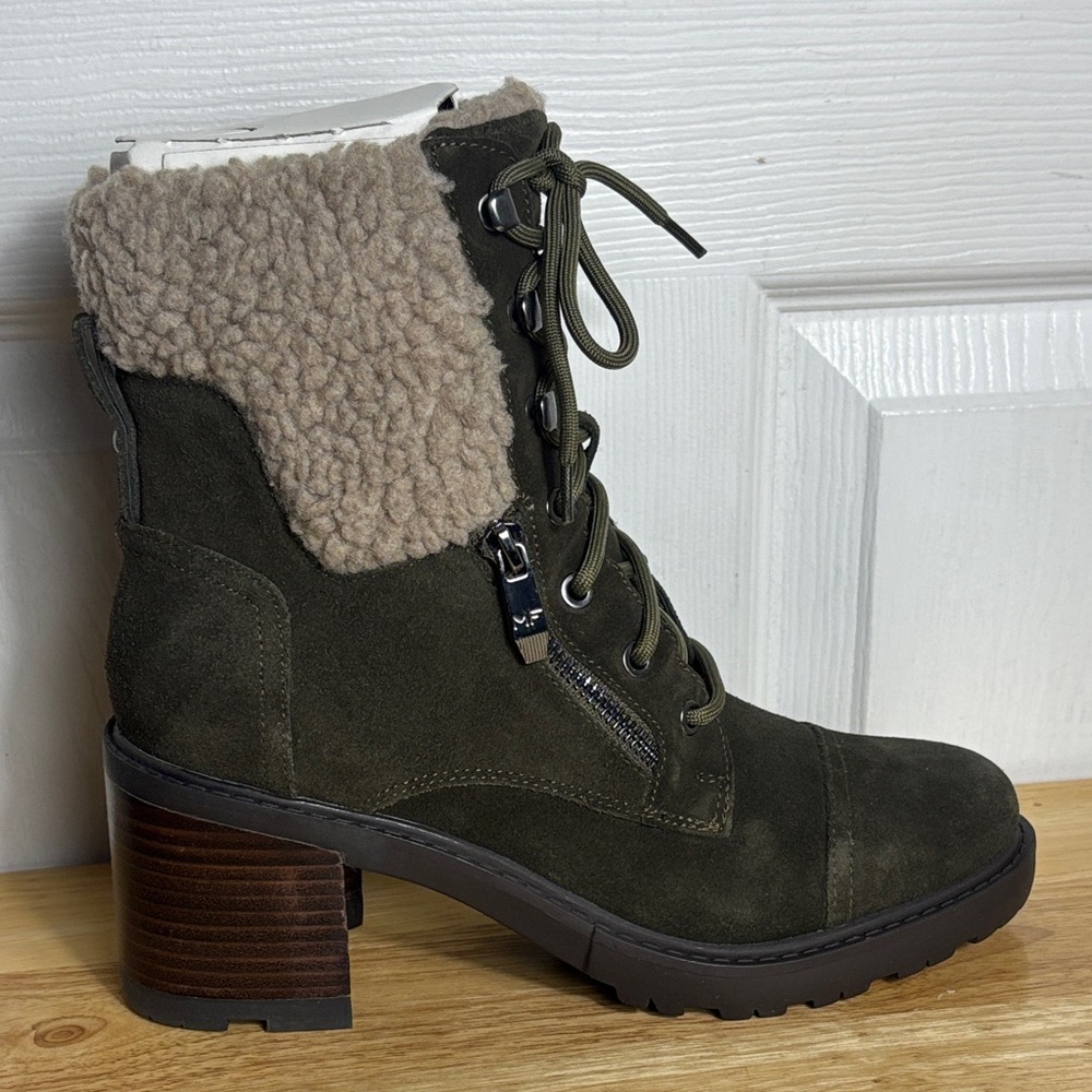 Marc Fisher Omlansly Dark Green Suede Ankle Boots 8.5 Block Heel Booties Lace up